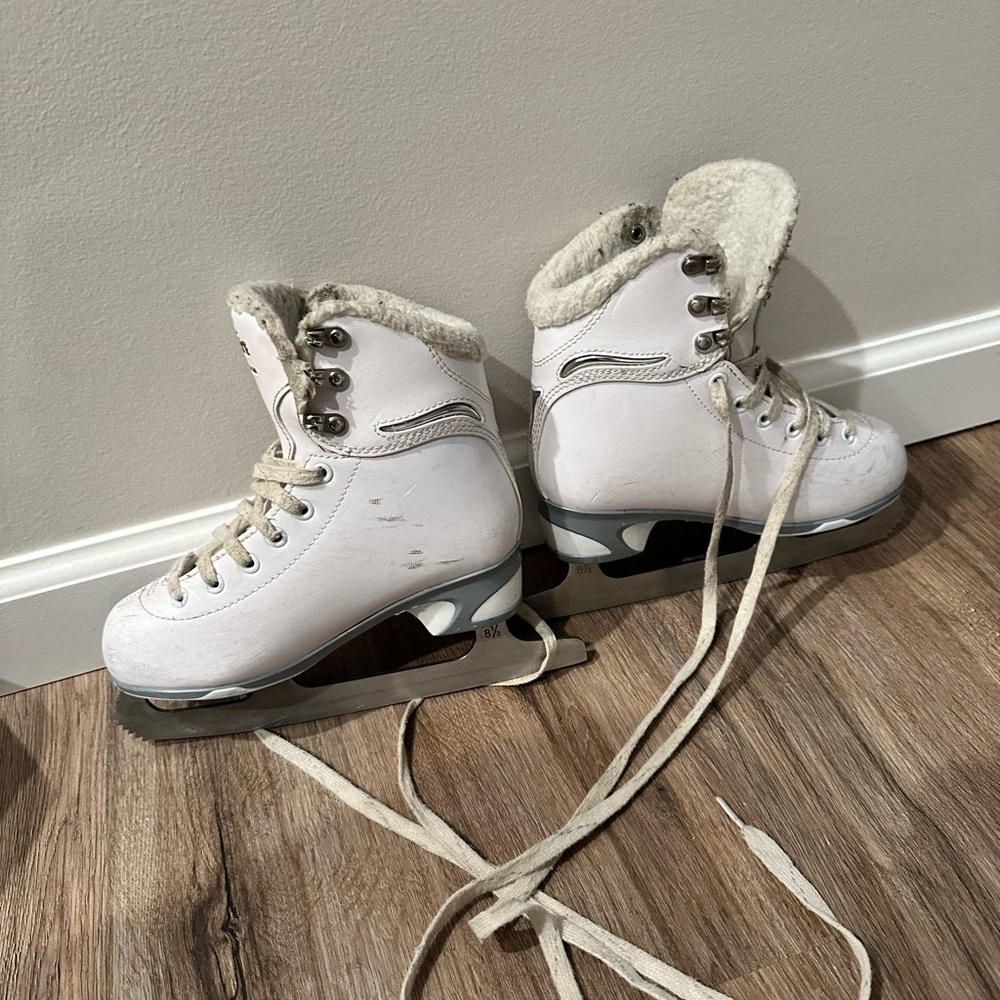 Girls ice skates